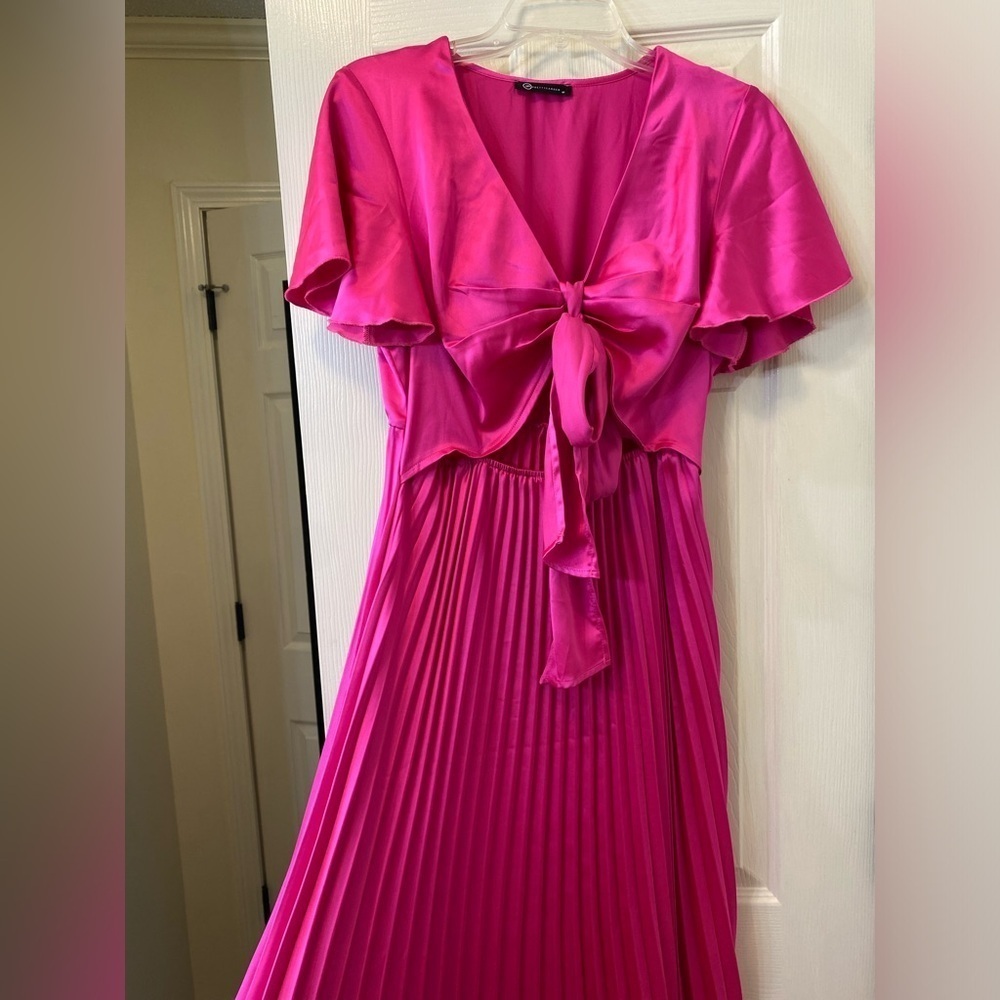 Pretty Garden Women's Pink Dress Size M Pleated Bow Cut Out Summer Party Beach - Picture 5 of 9